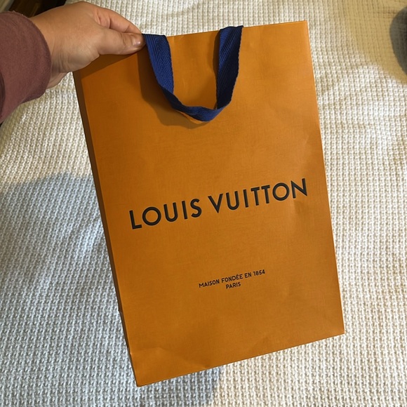 Louis Vuitton shopping bag - Picture 3 of 3